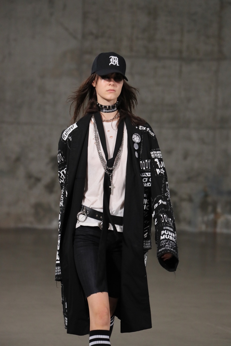 Model Baseball Hat Outfit Runway