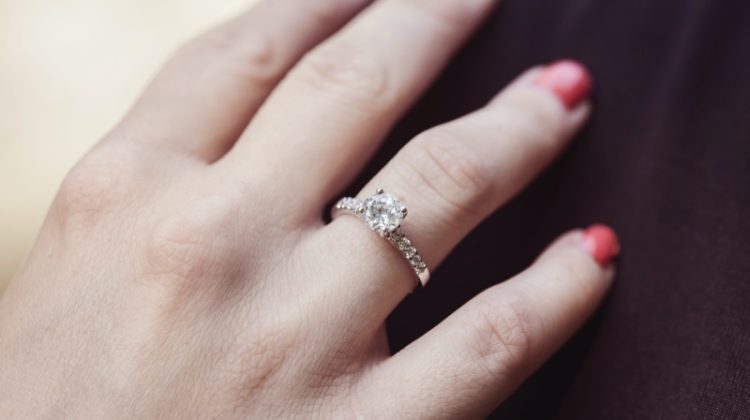 A Guide to Choosing the Perfect Traditional Engagement Ring