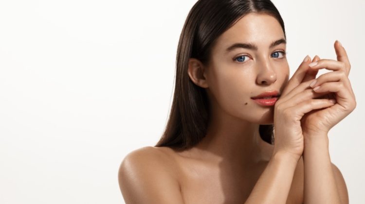 The Secret to a Radiant Glow: Add Shimmer Body Oil to Your Beauty Regimen
