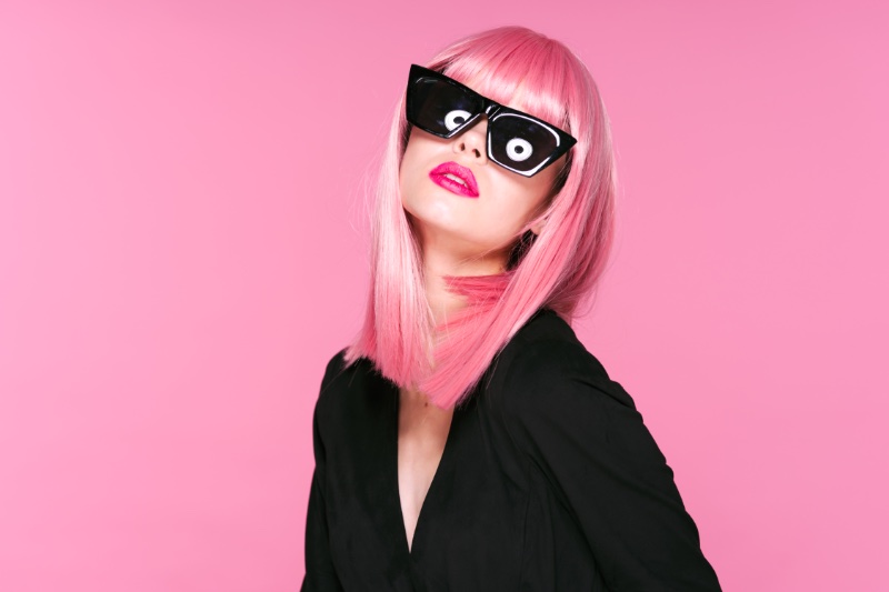 Woman Pink Wig Retro Style Sunglasses