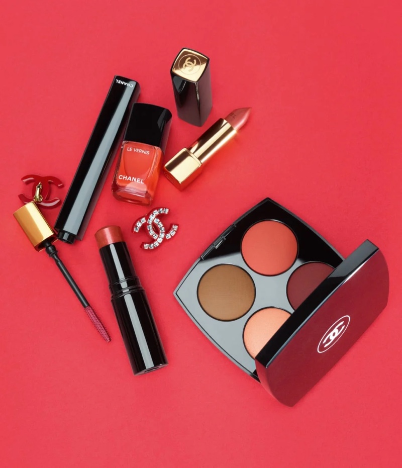 Chanel Makeup Spring 2023 Collection Red