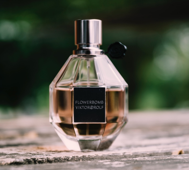 Viktor Rolf Flowerbomb Types Perfume