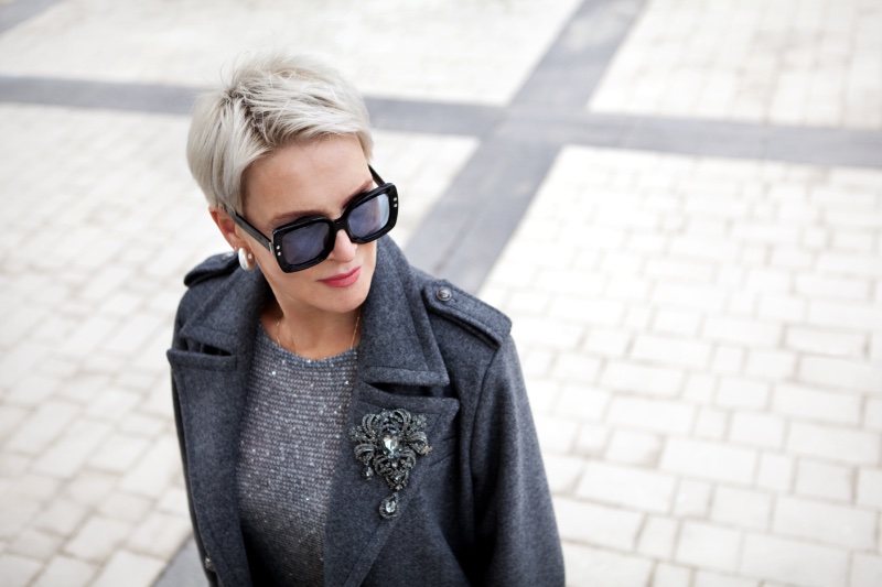 Woman Gray Lens Sunglasses