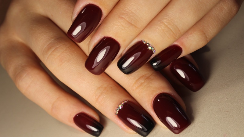 black and burgundy ombre nails rhinestones