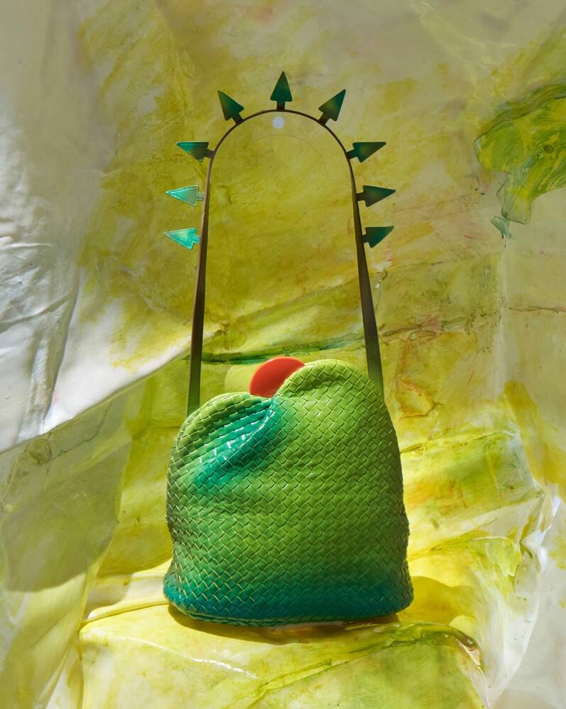 Gaetano Pesce creates special edition bags for Bottega Veneta Vieni a Vedere installation.