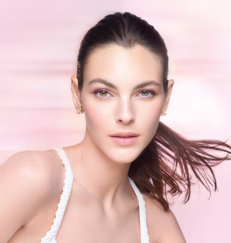 Delices Pastel De Chanel: Makeup with Dreamy Colors