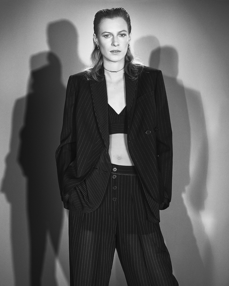 Julia Nobis Ports 1961 Spring 2023 Campaign