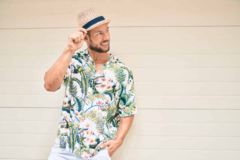 Man Tropical Print Shirt Fedora Hat
