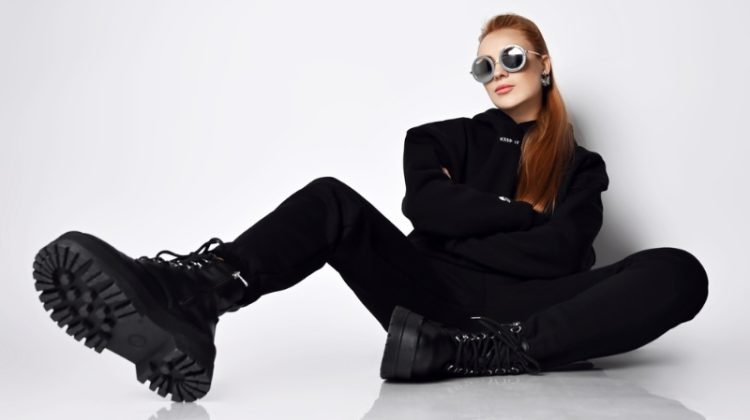 How to Stay Comfy Yet Stylish in Your Boots