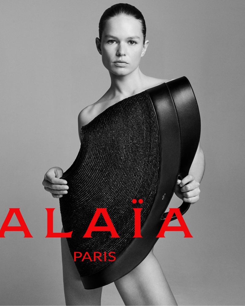 An oversized bag takes the spotlight in Alaïa's fall collection.