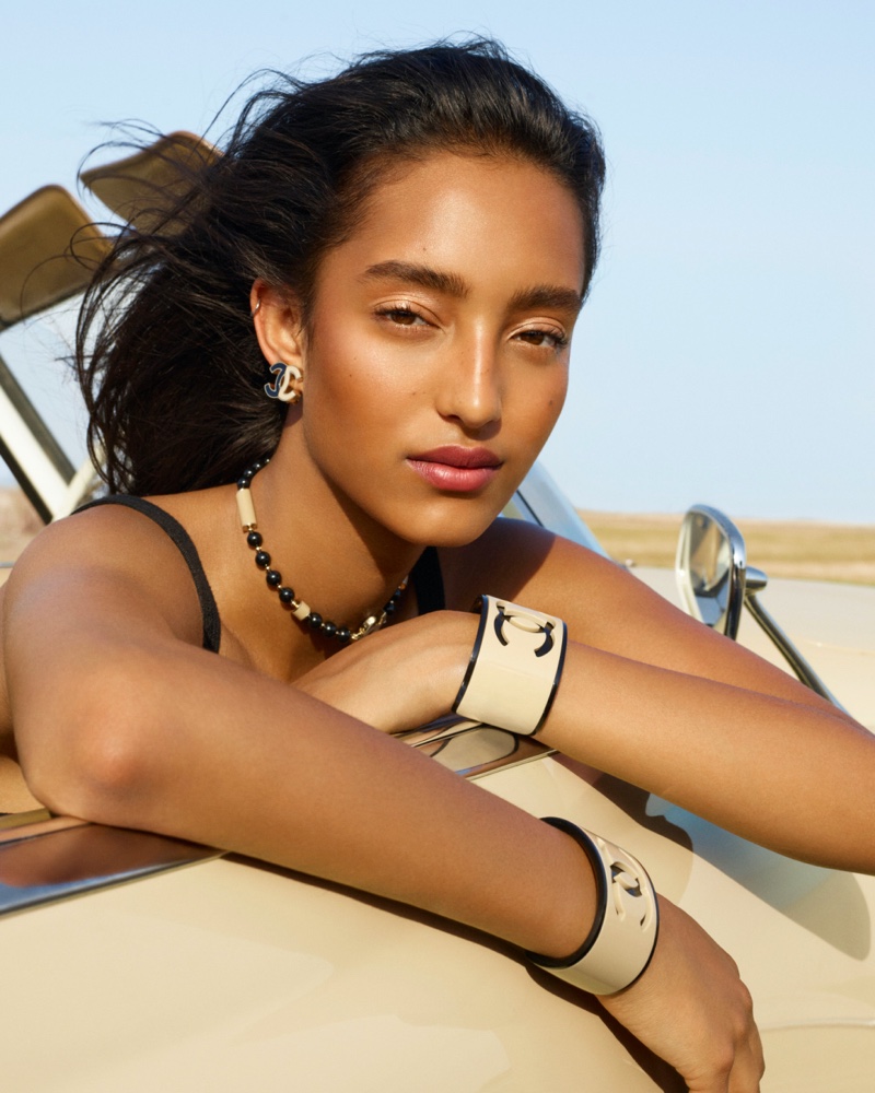 Chanel Les Beiges 2022: This Summer's Makeup – The Italian Rêve