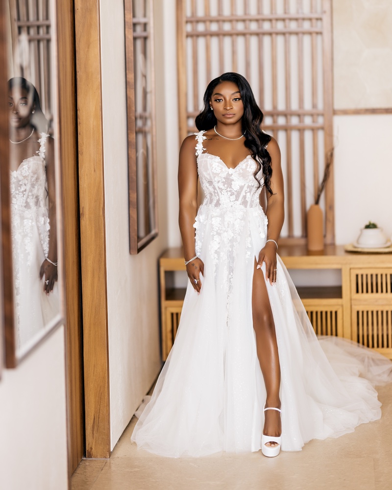 Simone Biles Wedding Dress See Her Magical Gown The Fashionista Diva 