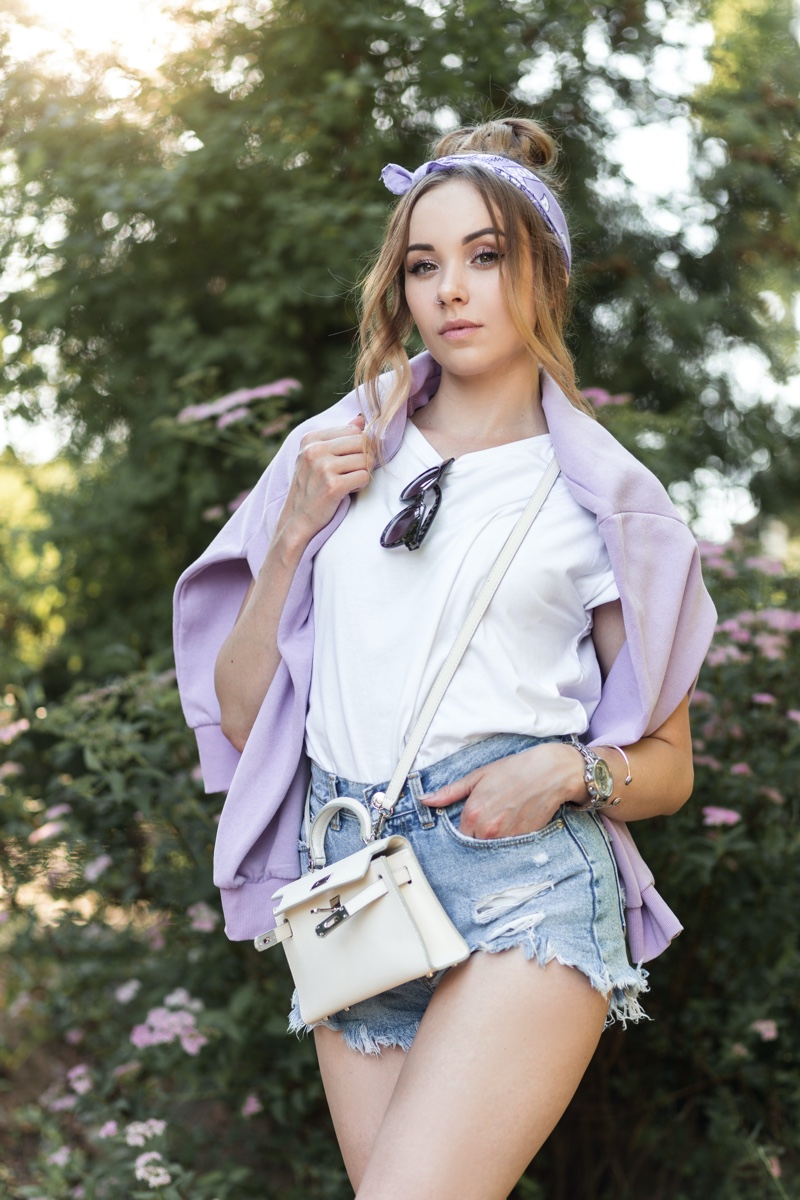 White T-Shirt Distressed Shorts Outfit