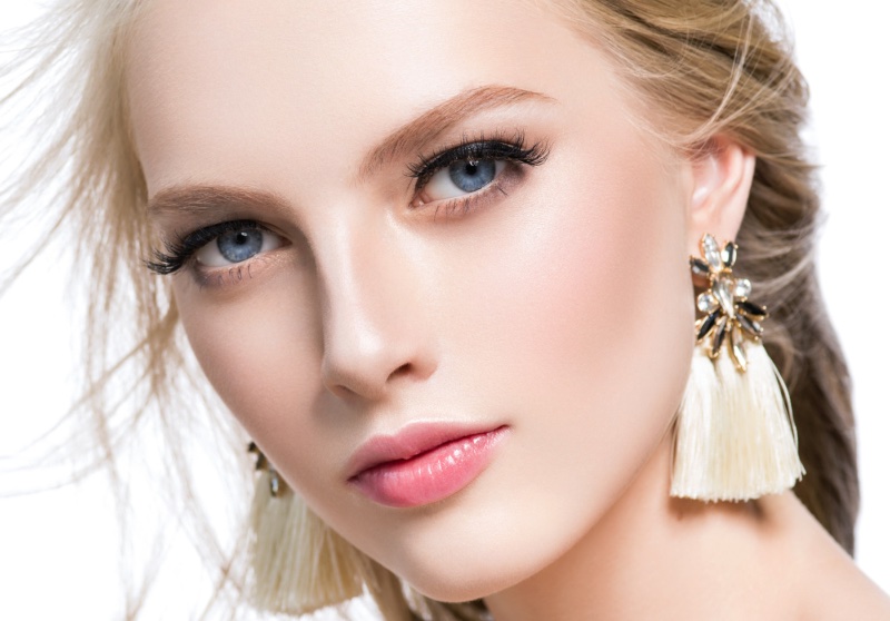 Woman Glam Makeup Tassel Earrings