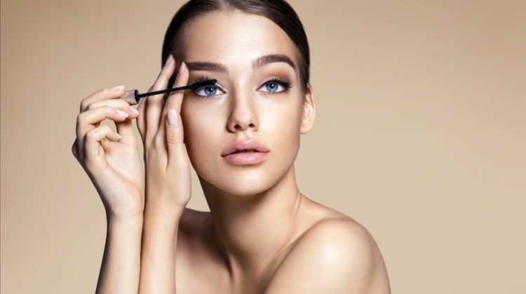 Longer Lashes: 3 Simple Ways to Achieve the Look