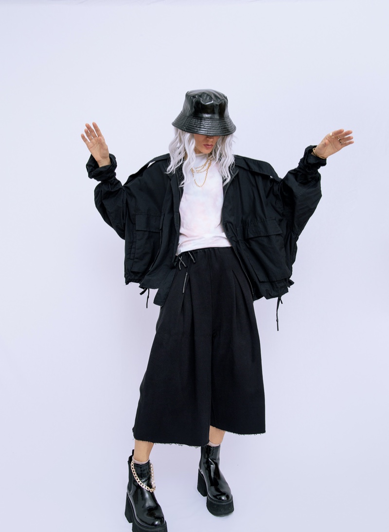 Baggy Pants Bucket Hat E-girl Outfit