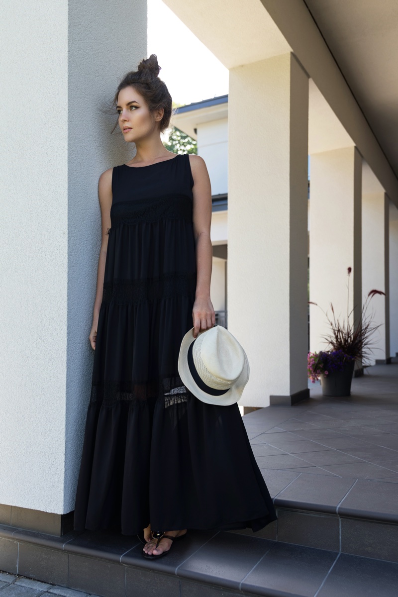 Black Maxi Dress Minimalist Fashion