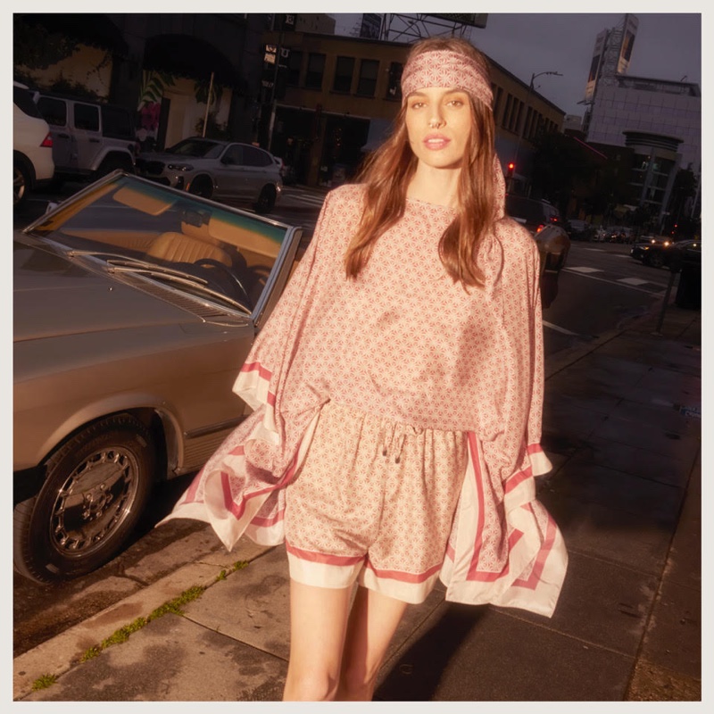 Soft prints basal retired successful Brunello Cucinelli's summertime collection.