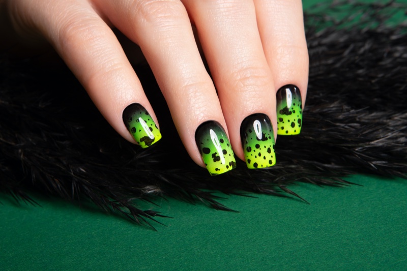 Green Black Halloween Short Nails