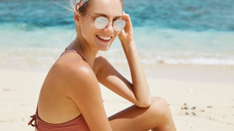 Model Beach Sunglasses