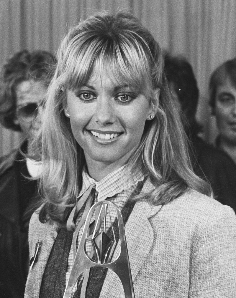 Olivia Newton John Curtain Bangs 1970s Hairstyles