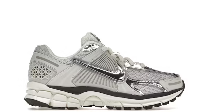 Nike Dust Metallic Silver