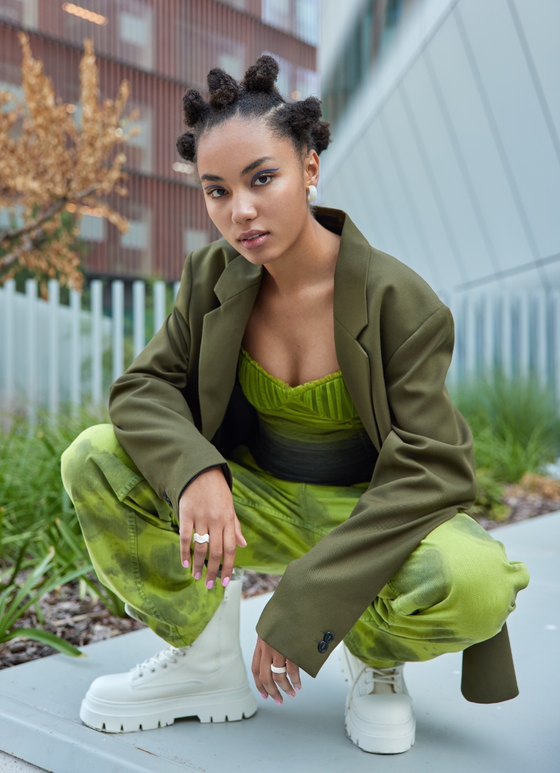 Street Style Woman White Boots Bantu Knots