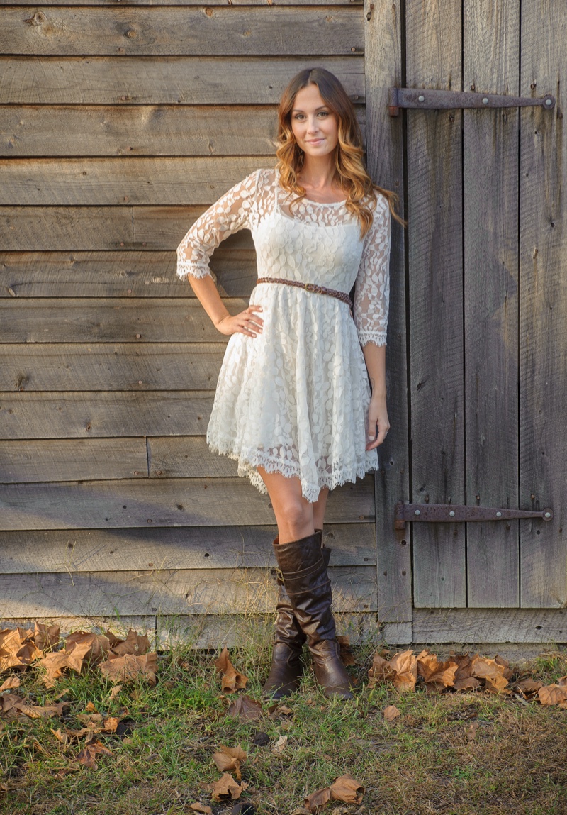 White Dress Cowboy Boots What Wear Concert