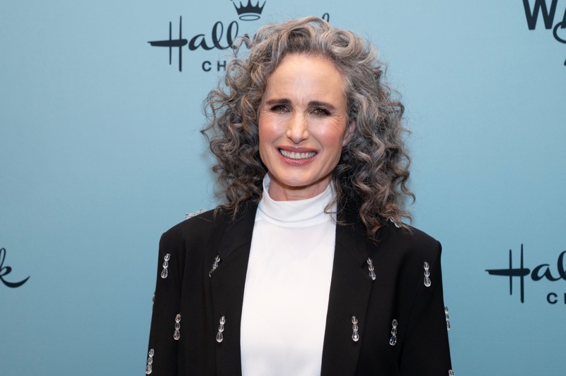 Andie MacDowell Celebrities Curly Hair