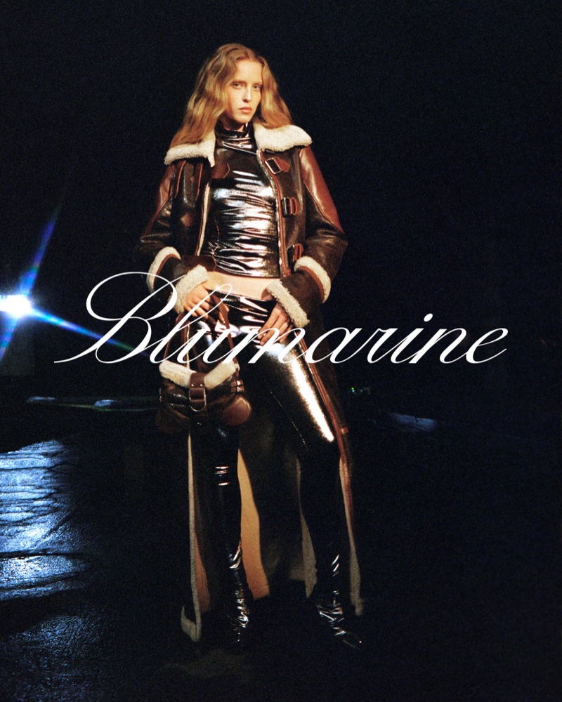 The Blumarine woman puts on her armor for fall-winter 2023.