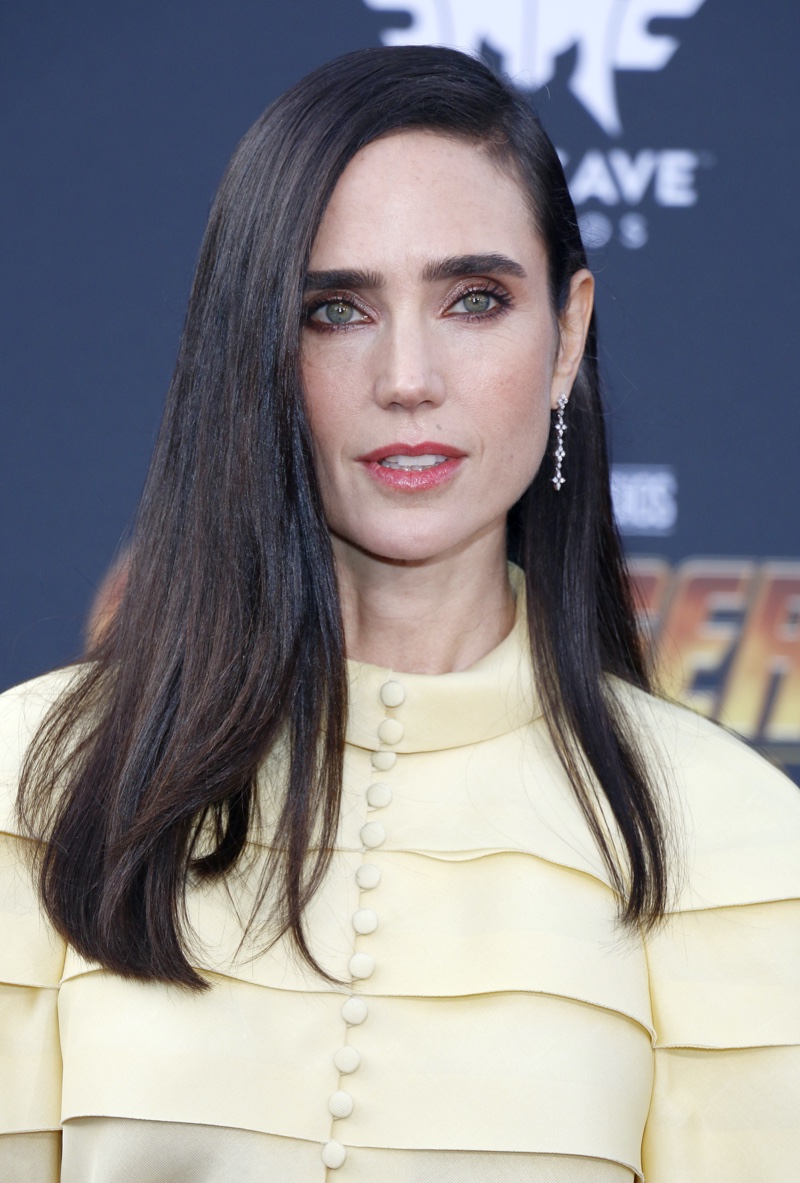 Jennifer Connelly rocks her little black dress and more star snaps