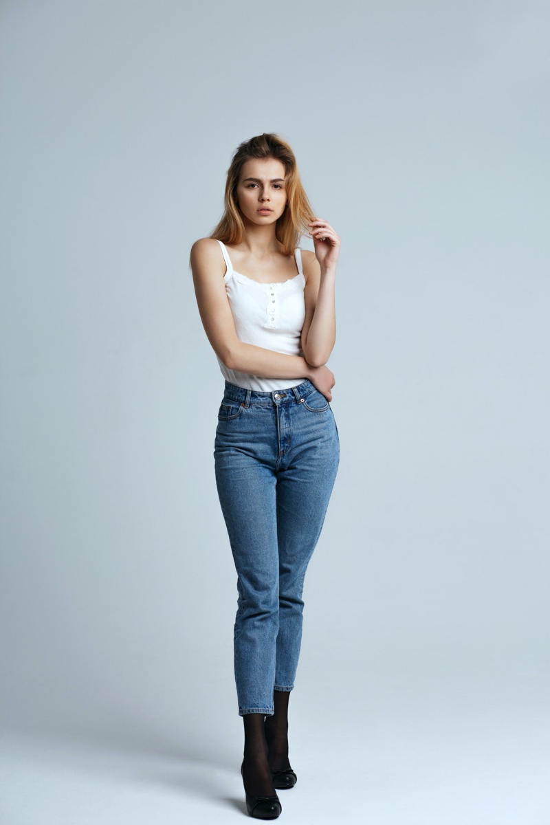 Medium Wash Types Jeans