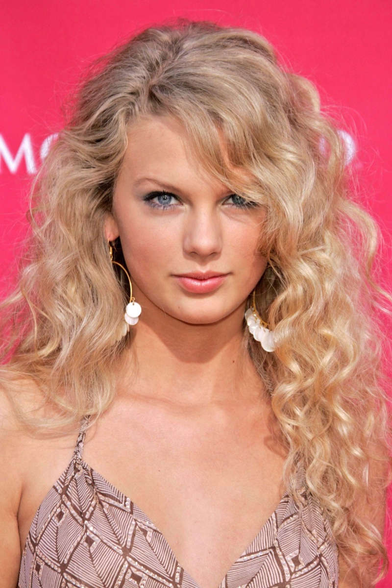 Taylor Swift Natural Hair