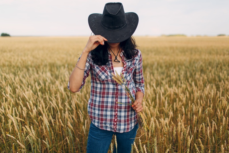 Woman Placement How Wear Cowboy Hat