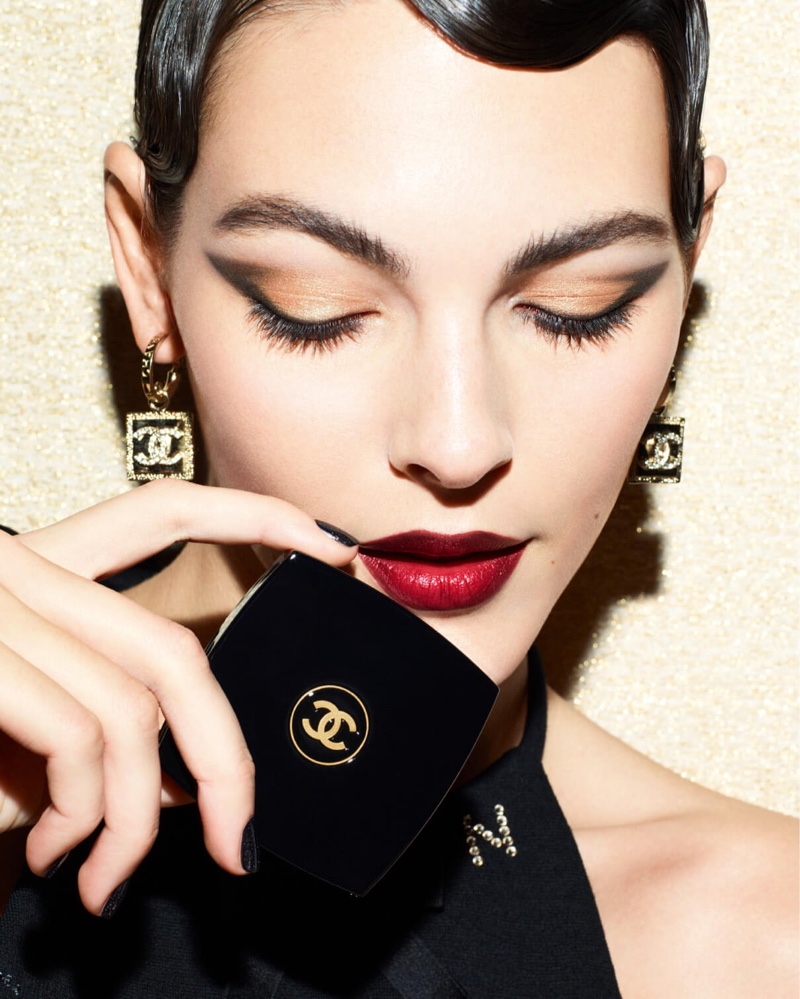 CHANEL Holiday 2023 Makeup Collection