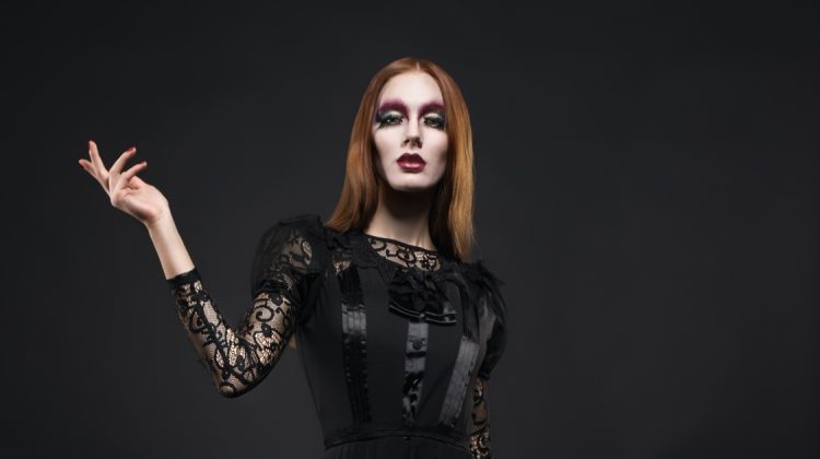 15 Goth Outfit Ideas for A Dark & Romantic Look