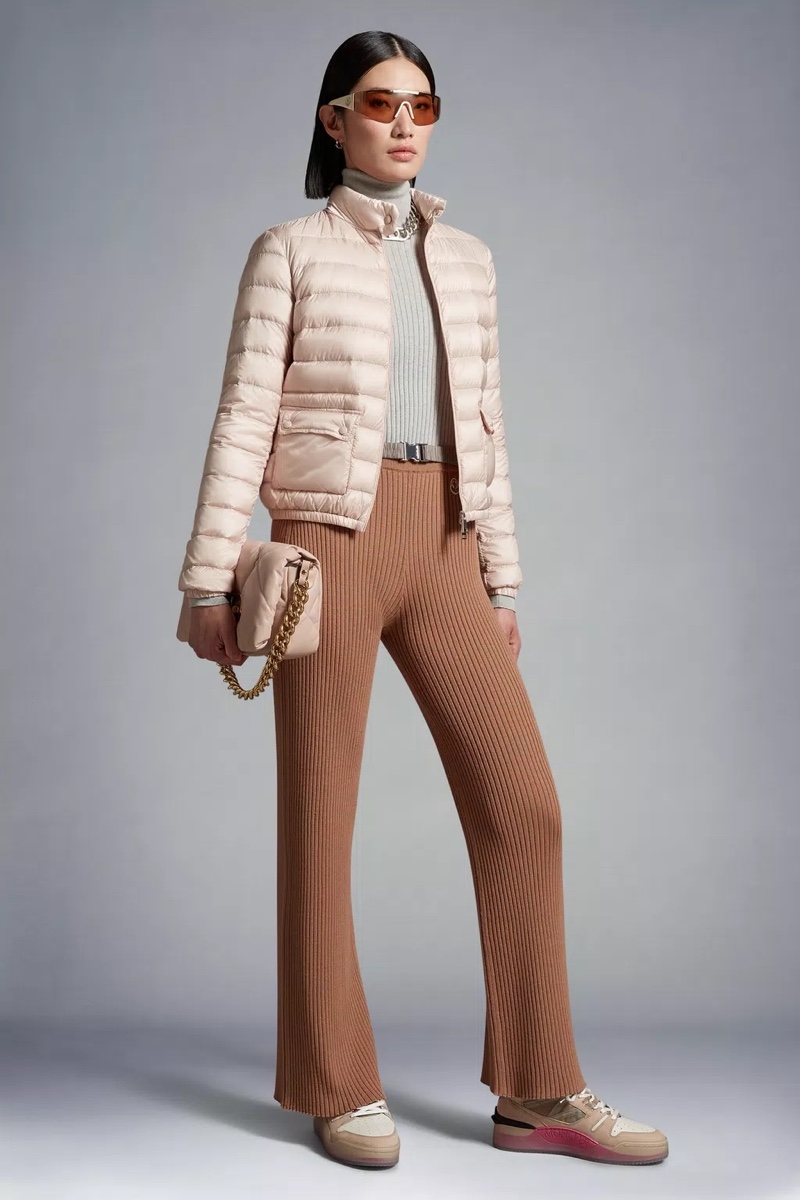 Apres Ski Turtleneck Outfit Pink