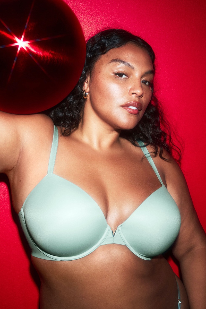 Paloma Elsesser Victorias Secret Holiday 2023 Ad Campaign