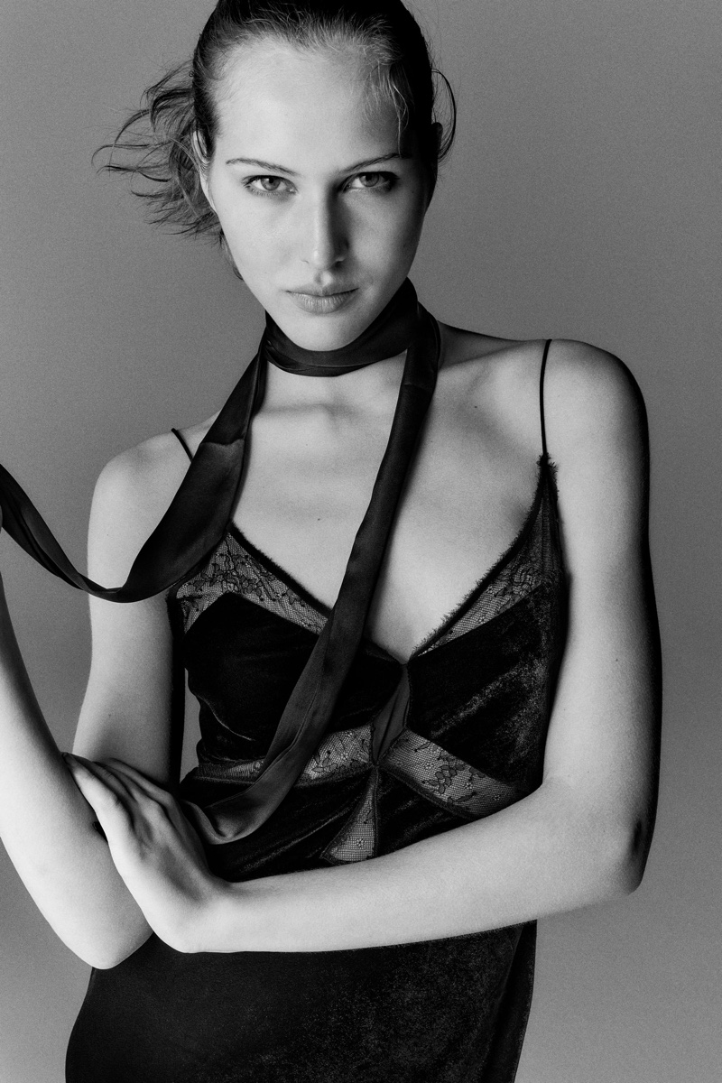 Angelina Kendall models Zara velvet and lace dress.