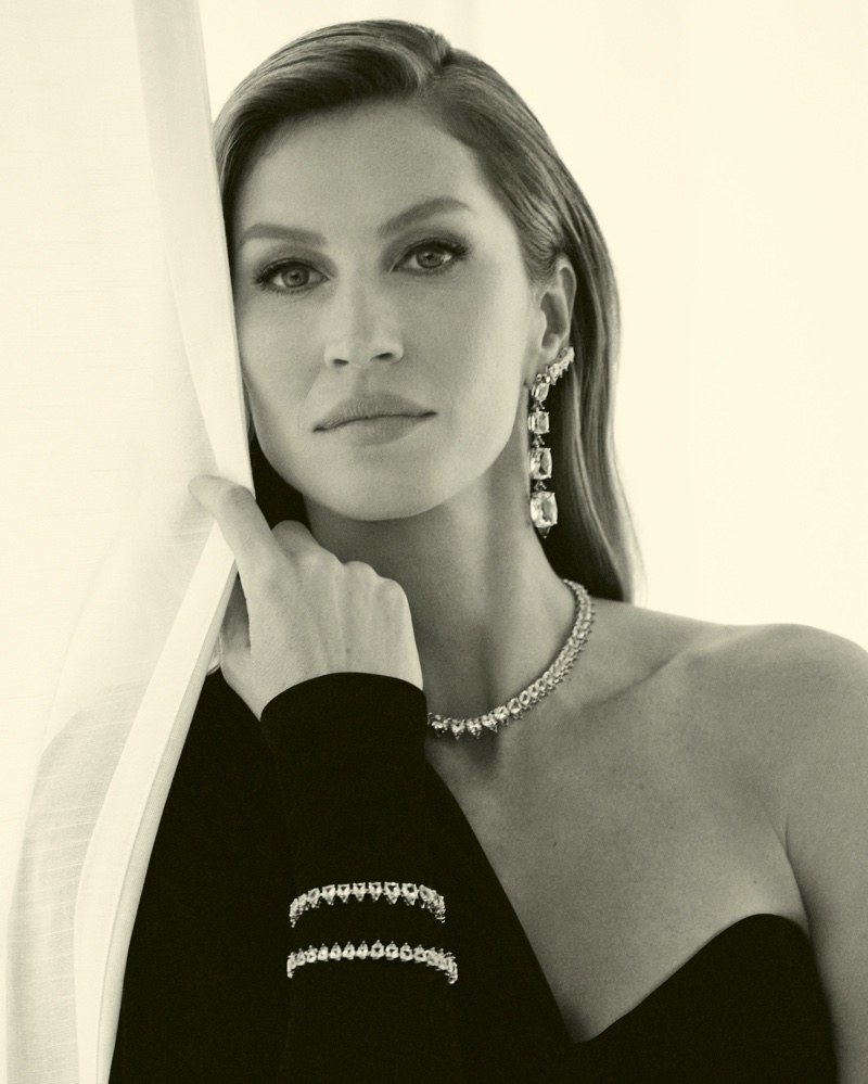 Gisele Bundchen Vivara Christmas 2023 Jewelry