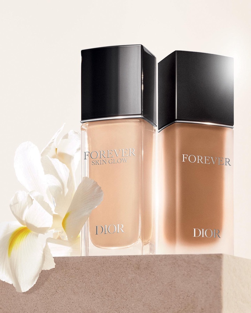 A look at the Dior Forever Skin Glow, a radiant foundation.