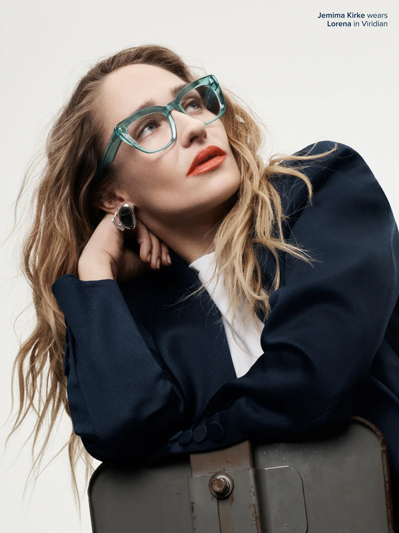 Jemima Kirke wears Warby Parker's Lorena glasses in Viridian.