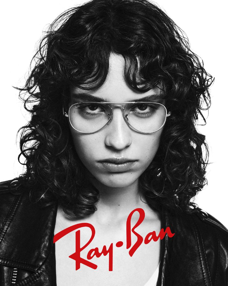 Ray-Ban Icons ad spotlights aviator glasses, channeling retro flair with a modern twist.
