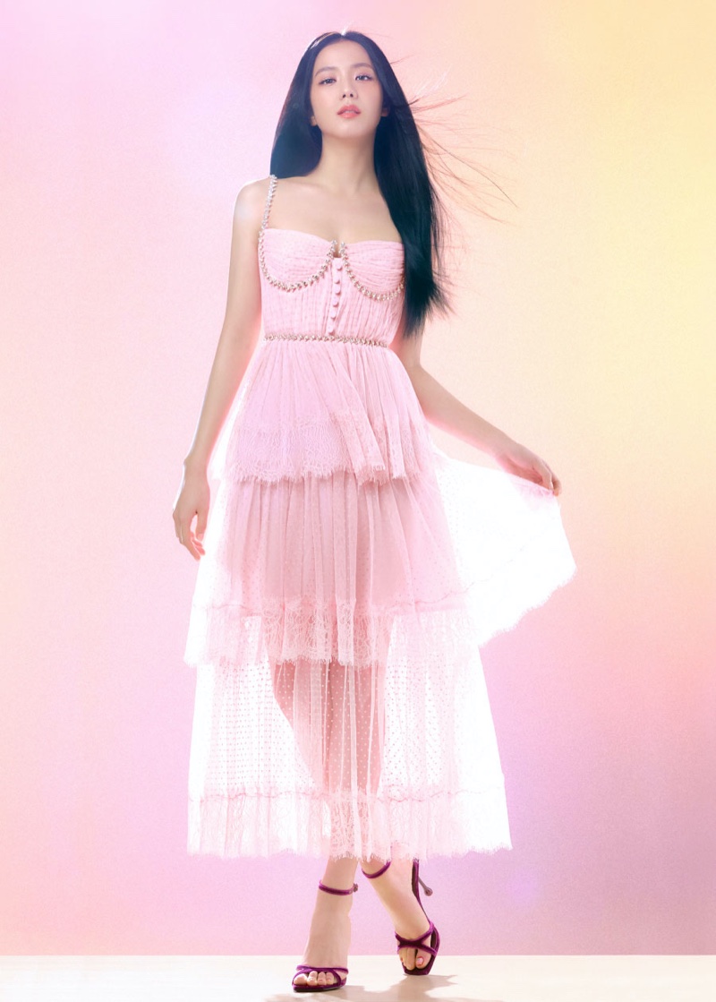 For the Self-Portrait spring-summer 2024 campaign, Jisoo of Black stuns in a flowing, layered pink dress.