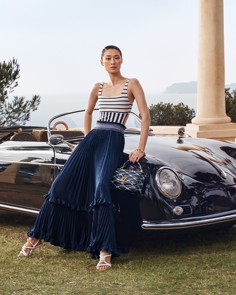 In Louis Vuitton's nautical 2024 lineup, pleated accents meet a streamlined silhouette.