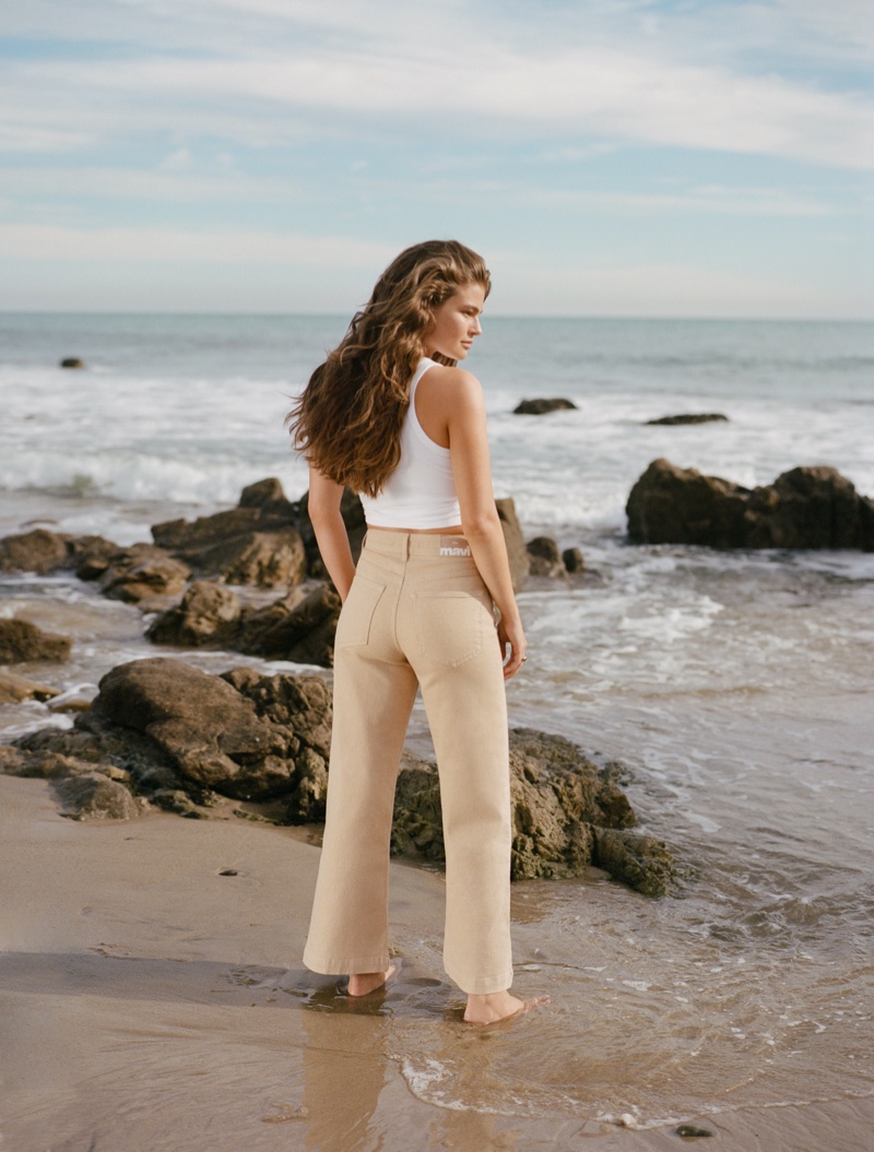 Mavi sets its spring-summer 2024 campaign on Malibu beaches.