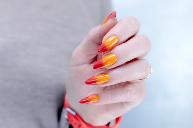 Orange Red Ombre Summer Manicure