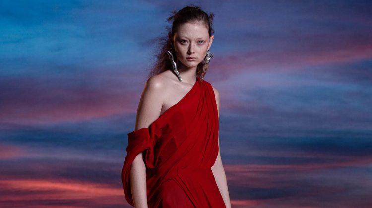 The Énnush Collection That Channels Greek Goddesses