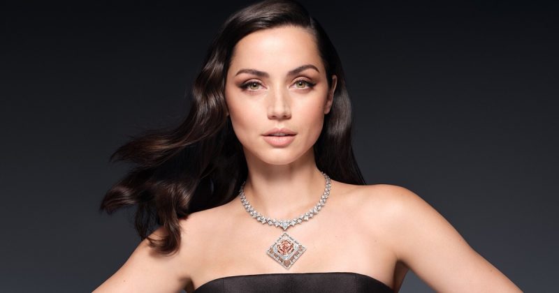 Ana de Armas Louis Vuitton Jewelry Featured