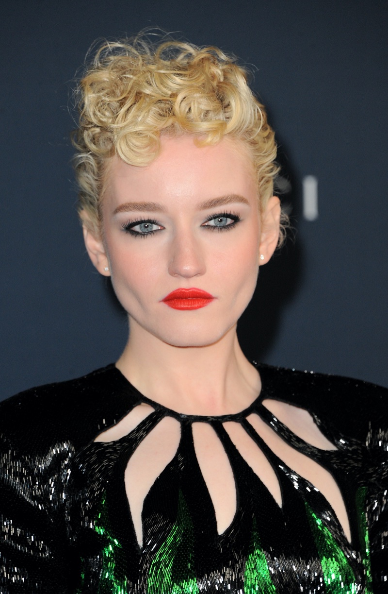 Julia Garner